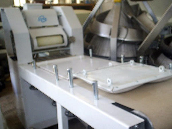 OSB MAKİNA Otomatik spiral mikser, Hamur yoğurma makinası, Palet arabası Tava arabası ve Hamur teknesi