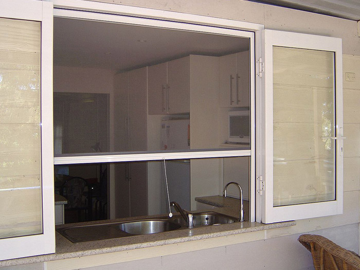 KURTULUŞ; Bursa sineklik imalatı, pvc kapı pencere tamiri, cam balkon, pimapen pencere tamiri