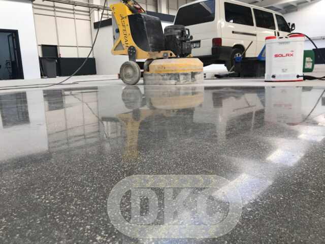 DKC YAPI Konya iş güvenliği çizgileri, fabrika yön çizgisi, cilalı beton zemin, beton zemin temizleme